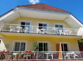 Árpi-Ria Üdülőház-Foglalás után a szállásdíj banki átutalása szükséges-A Booking nem terheli meg a bankkártyát-Klíma nélküli szobák!