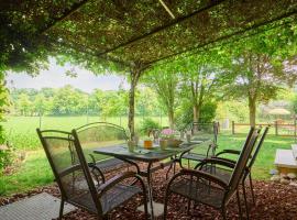 Casa Vittoria-Relax tra Lago di Garda e Verona、Custozaのレイクハウス