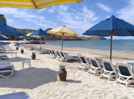 Porto Sokhna Heaven Hills Chalet Families ONLY，位于艾因苏赫纳的木屋