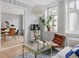 Central apartment with 2 bedrooms