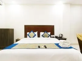 HOTEL KING STAR Near IGI Airport