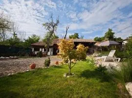 Emena Art Guesthouse