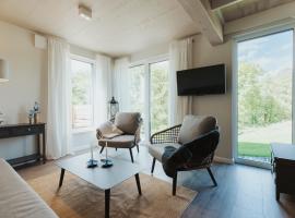NEU "Rügen Resørt Sagard" großzügige, gemütliche Doppelhaushälfte "Bjarne" mit Terrasse, hotel v destinaci Sagard