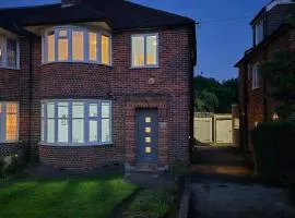 An inviting, spacious and bright 3 bed house