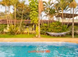 Casa em Piracaia com Piscina e Montanha