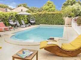 VILLA tous conforts avec Piscine privée et accès Plage