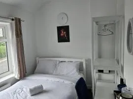 Forward Lodge and Suites