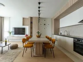 4 bedroom luxury apartment with park & river view