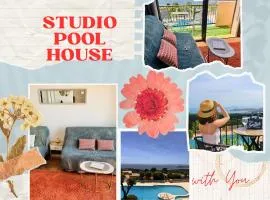 STUDIO POOL HOUSE MDT 2 ETOILES VUE MER PANORAMIQUE AMAZING SEA VIEW WIFI LINGE LINEN INCLUT AIRCONDITIOn