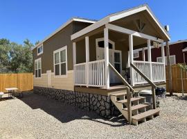 # 7 Edge of the Desert Fisher Towers Cabin, chalet i Moab