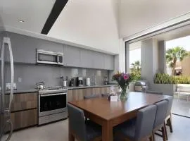 Cabo Marina 3 BR Loft Walk to Medano Beach
