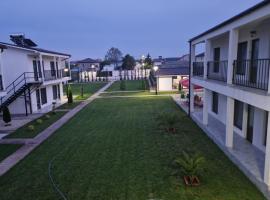 complex turistic N&S, nakvynės su pusryčiais namai mieste 2 Mai