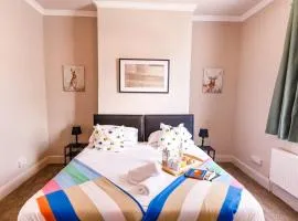 Spacious 4Bed Parking & Wi-Fi - Contractor Stays