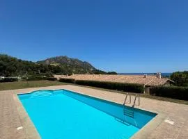 Casa Vacanze con Piscina e Vista Mare Esclusiva per Coppie e Famiglie, Relax e Tranquillità