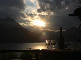 Rosa House Varenna, hotel v destinaci Varenna