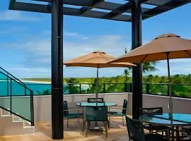 Flat pé na areia na praia de Porto de Galinhas com piscina privativa