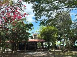 Casa Agua Bacalar / Naajil Ha