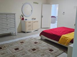 Al wafih, κατάλυμα σε φάρμα σε Al Khatim