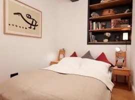 Studio 1833