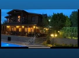 Sile ahşap havuzlu villa