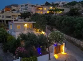Plaka House