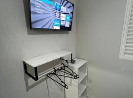 pousada automatica 3 santa monica, hotel v destinaci Uberlândia