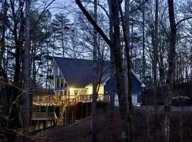 Lake House near Lookout Mt - Theater, Gym & Arcade