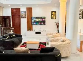 Nanani Luxury Villa - 4 Bedrooms