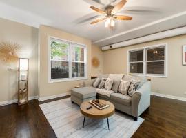 Modern IMD Condo - Workspace - Free Parking, condo sa Chicago