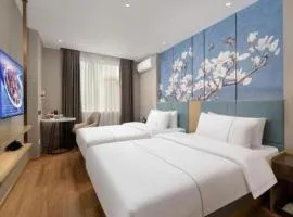 Magnotel Changsha Wuyi Square Metro Station National Finacial Center