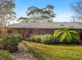 Sunnyside Hous At The End Of A Quiet Cul De Sac