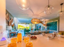 Manta Cove by Horizon Holidays, hotel in Tamarin