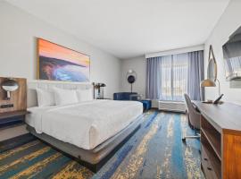 La Quinta Inn & Suites by Wyndham La Habra, hotel com piscinas em La Habra