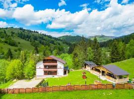 Pasul Ursului, Hotel in Fărcaşa