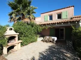 Belle villa 2 chambres, 4 à 6 couchages, jolie terrasse avec vue réserve dans résidence sécurisée avec piscine commune 800 m de la mer LRCS76