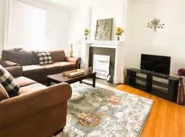 Stunning 3BR-Private Entrance-Renovated-Near City