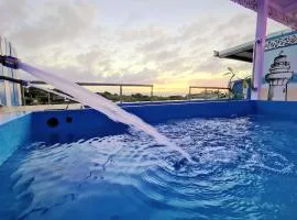 燈塔情人海景民宿