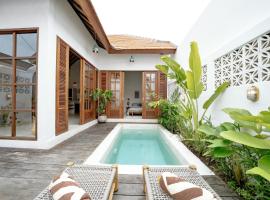 Villa Taman & Villa Serai Kedungu，海神廟的Villa