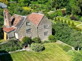 Luxury 3 Bed Cottage on Rewilding Estate