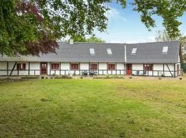 4 Bedroom Stunning Home In Bandholm