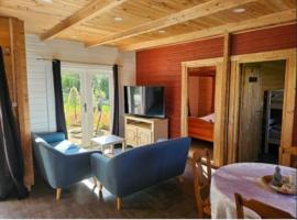 La Belle brune, avec jacuzzi, Hotel in Alincthun