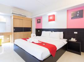 The One Surat, hotel poblíž Mezinárodní letiště Surat Thani - URT, Surat Thani