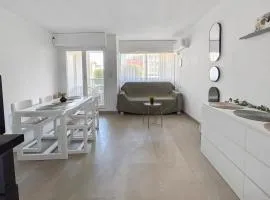 Studio confortable avec climatisation au Cap d'Agde avec port, plages et nature accessible à pied