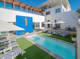 One Marine Drive Boutique Hotel & Spa by The Living Journey Collection、ヘルマナスのホテル