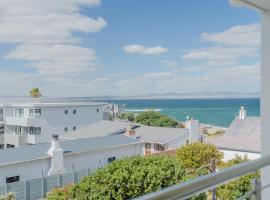 One Marine Drive Boutique Hotel & Spa by The Living Journey Collection, hótel í Hermanus