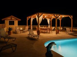 Chania's Diamond Villas - Aqua Bliss with Private Pools, hotel v destinaci Gavalochori