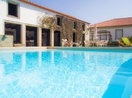 Liiiving in Ofir | Manor Pool House, feriebolig i Fonte Boa
