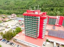 Complex Balnear Cozia - Corp Cozia