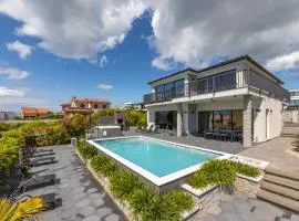 Villa Niko with heated pool, sauna and jacuzzi
