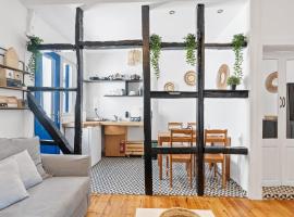 OLO House Lefkada, hotel in Lefkada Town